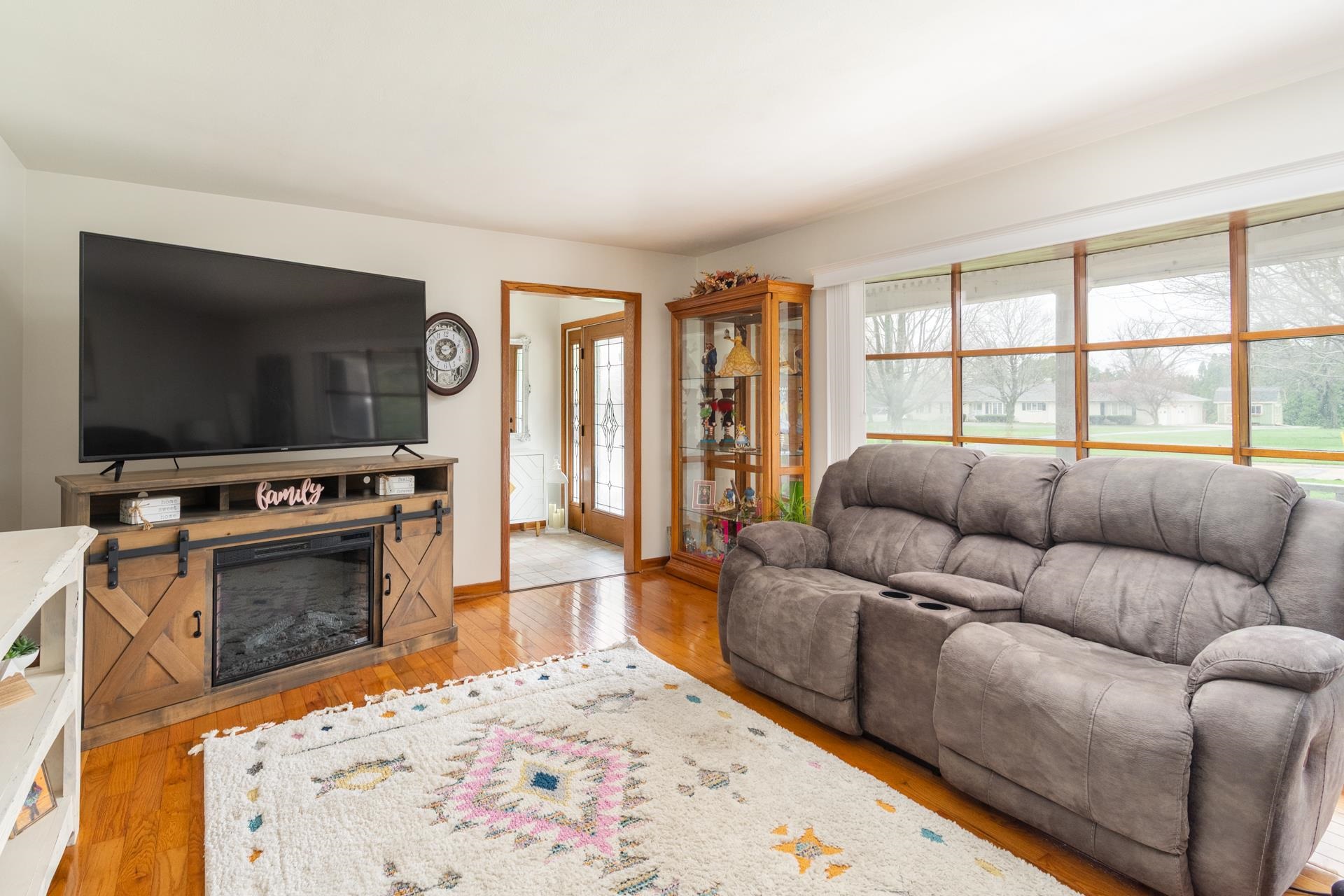 1504 Meriden Street Mendota, IL 61342 - Photo 3 of 21