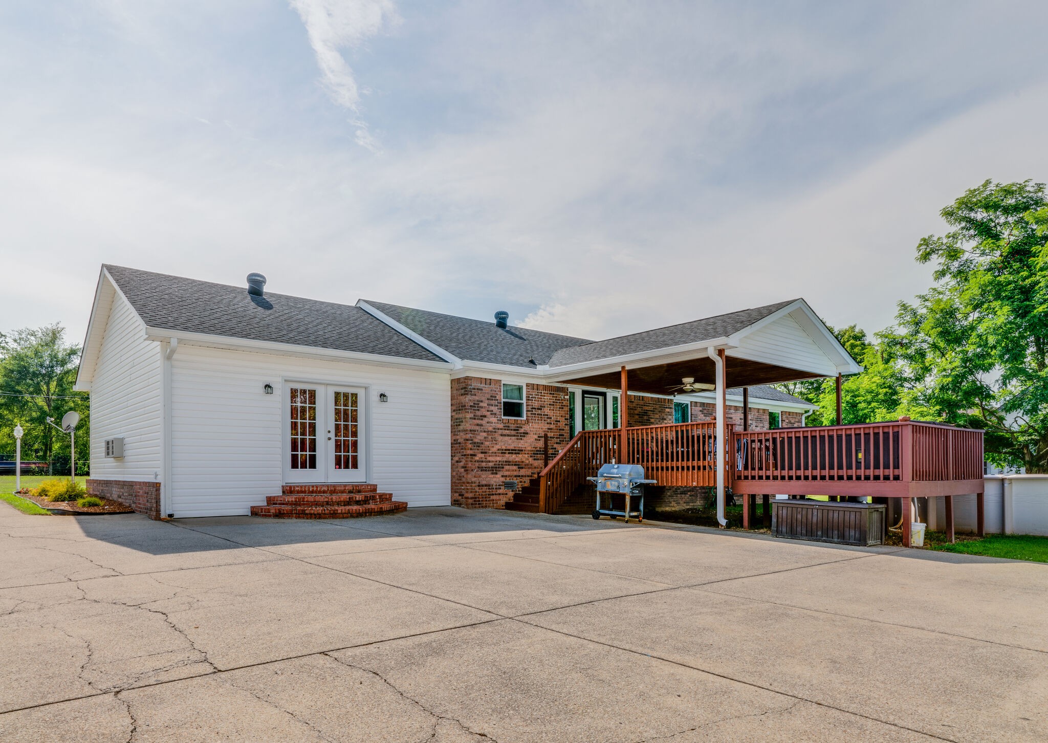 2755 Gideon Road Greenbrier, TN 37073 - Photo 26 of 30 a car parked in front of house
