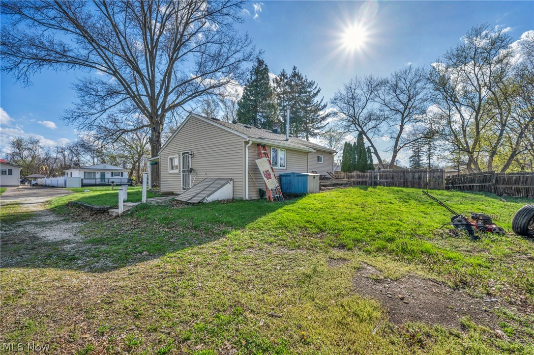2727 McElwain Road Akron, OH 44312 - Photo 37 of 41