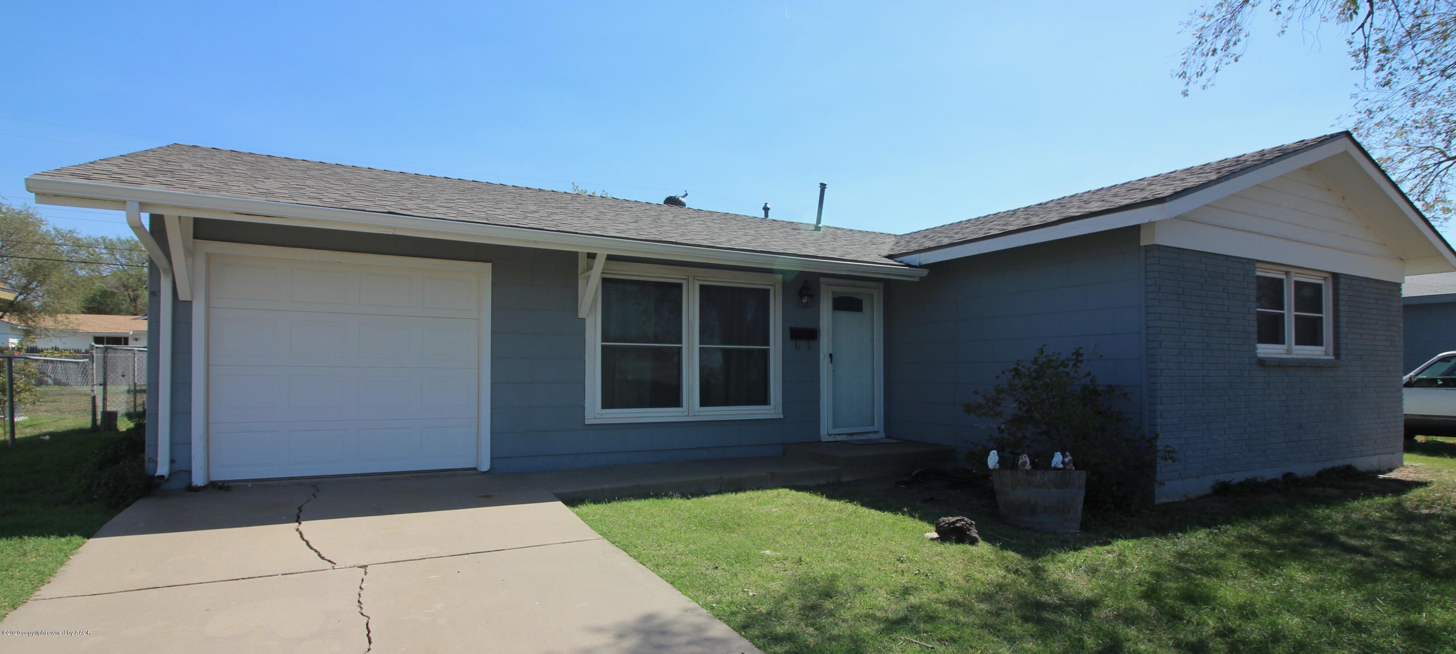 4307 South Fannin Street Amarillo, TX 79110 - Photo 3 of 3 a house view with a backyard space