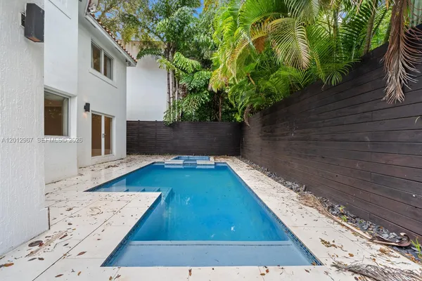 $11,900 | 1830 Chucunantah Road, Miami, FL 33133