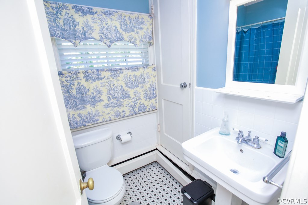 1011 Pine Ridge Road Richmond, VA 23226 - Photo 18 of 19 Second floor full bath.