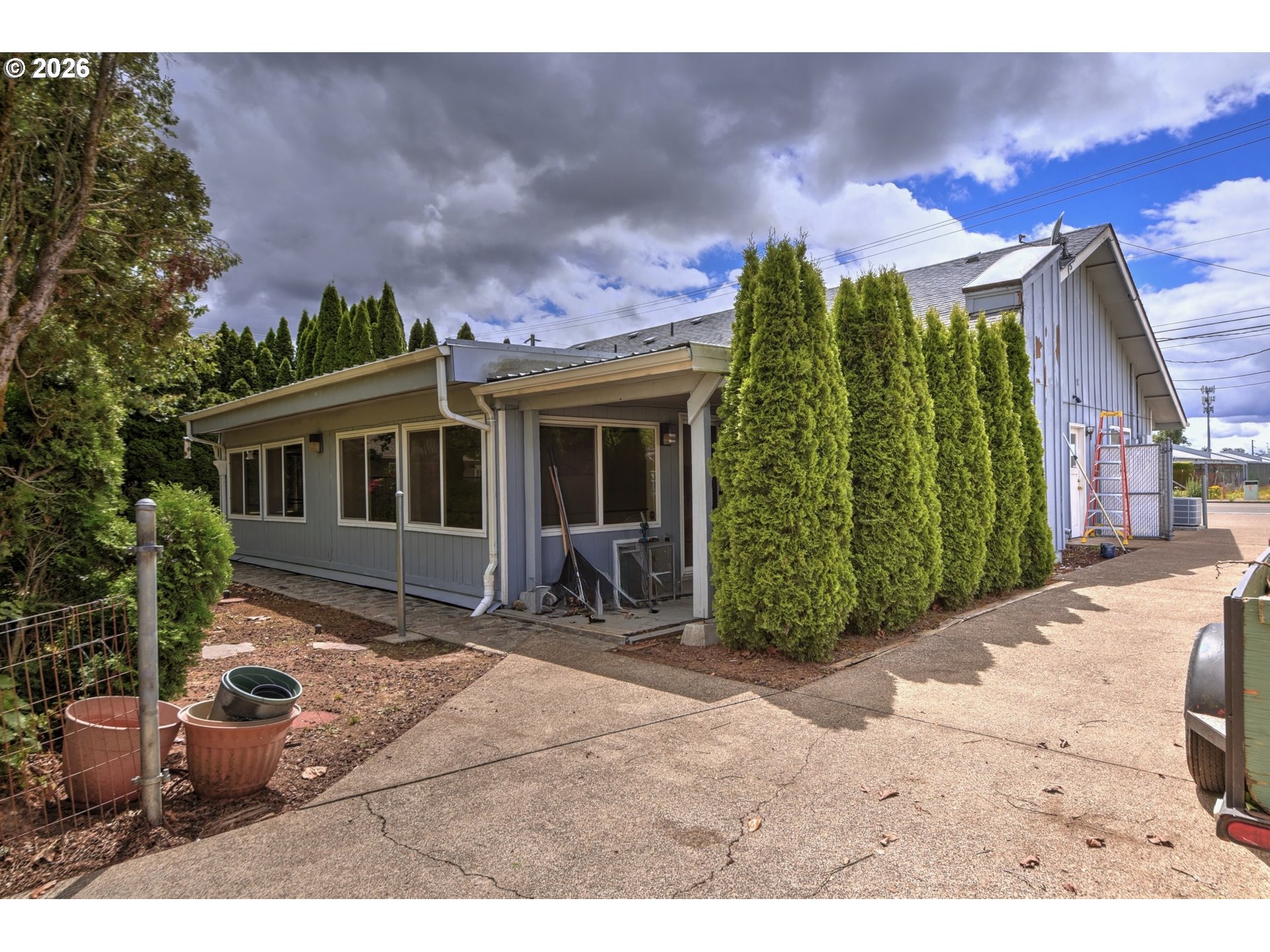 1217 Willagillespie Road Eugene, OR 97401 - Photo 5 of 28 Gallery Image 5