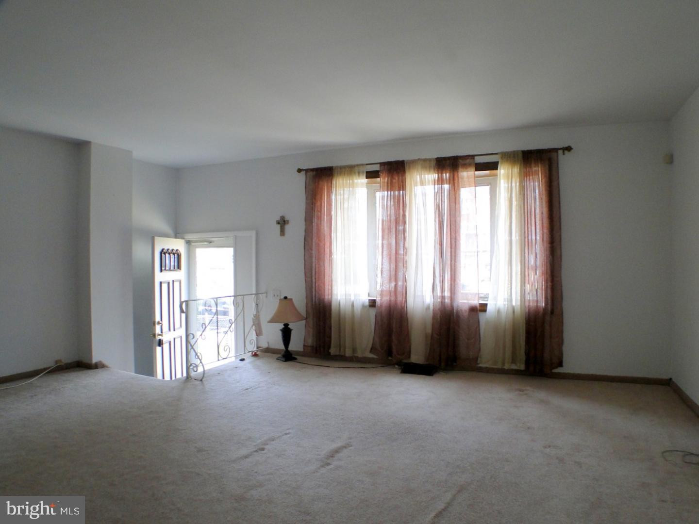 3565 Teton Road Philadelphia, PA 19154 - Photo 3 of 24