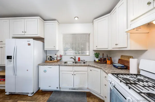 $195,500 | 3505 Alpine Boulevard, Unit SPC 11, Alpine, CA 91901