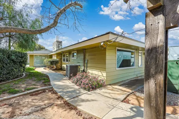 $195,500 | 3505 Alpine Boulevard, Unit SPC 11, Alpine, CA 91901