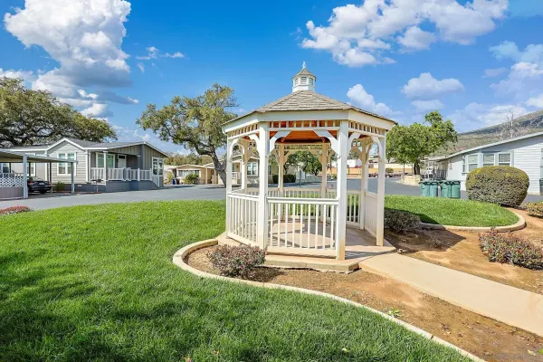 $195,500 | 3505 Alpine Boulevard, Unit SPC 11, Alpine, CA 91901