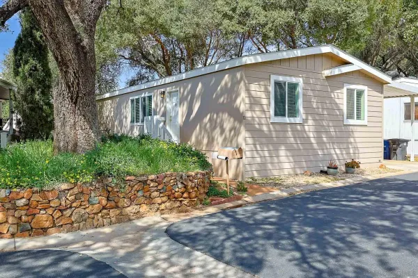 $195,500 | 3505 Alpine Boulevard, Unit SPC 11, Alpine, CA 91901