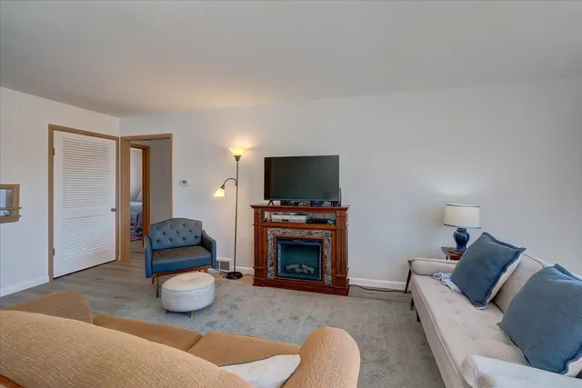 $2,500 | 300 Pleasant Drive, Waunakee, WI 53597