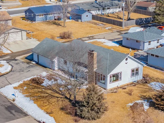 $2,500 | 300 Pleasant Drive, Waunakee, WI 53597