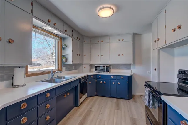 $2,500 | 300 Pleasant Drive, Waunakee, WI 53597