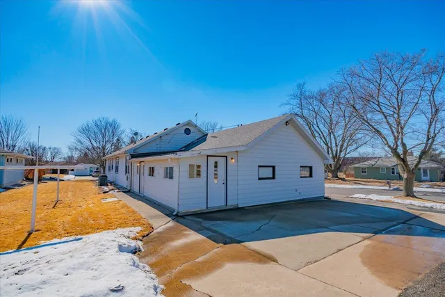 $2,500 | 300 Pleasant Drive, Waunakee, WI 53597