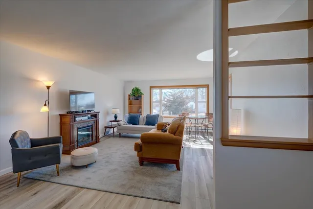 $2,500 | 300 Pleasant Drive, Waunakee, WI 53597