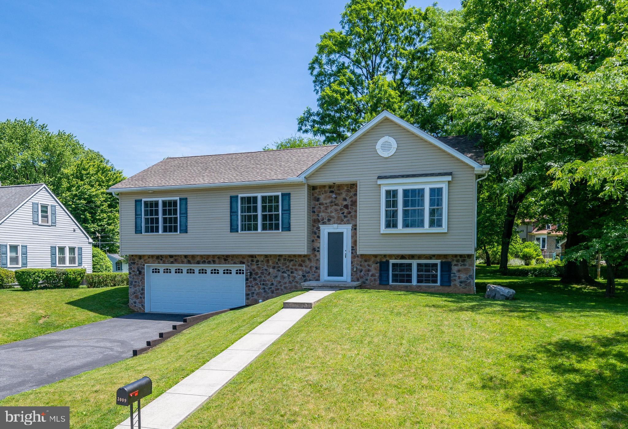 3009 Elm Road Reading, PA 19605 - Photo 2 of 31 Gallery Image 2