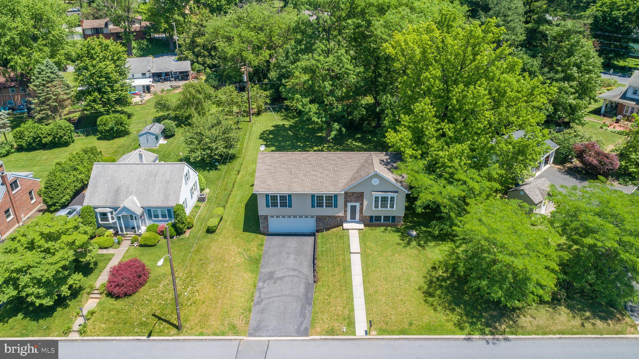 3009 Elm Road Reading, PA 19605 - Photo 3 of 31 Gallery Image 3
