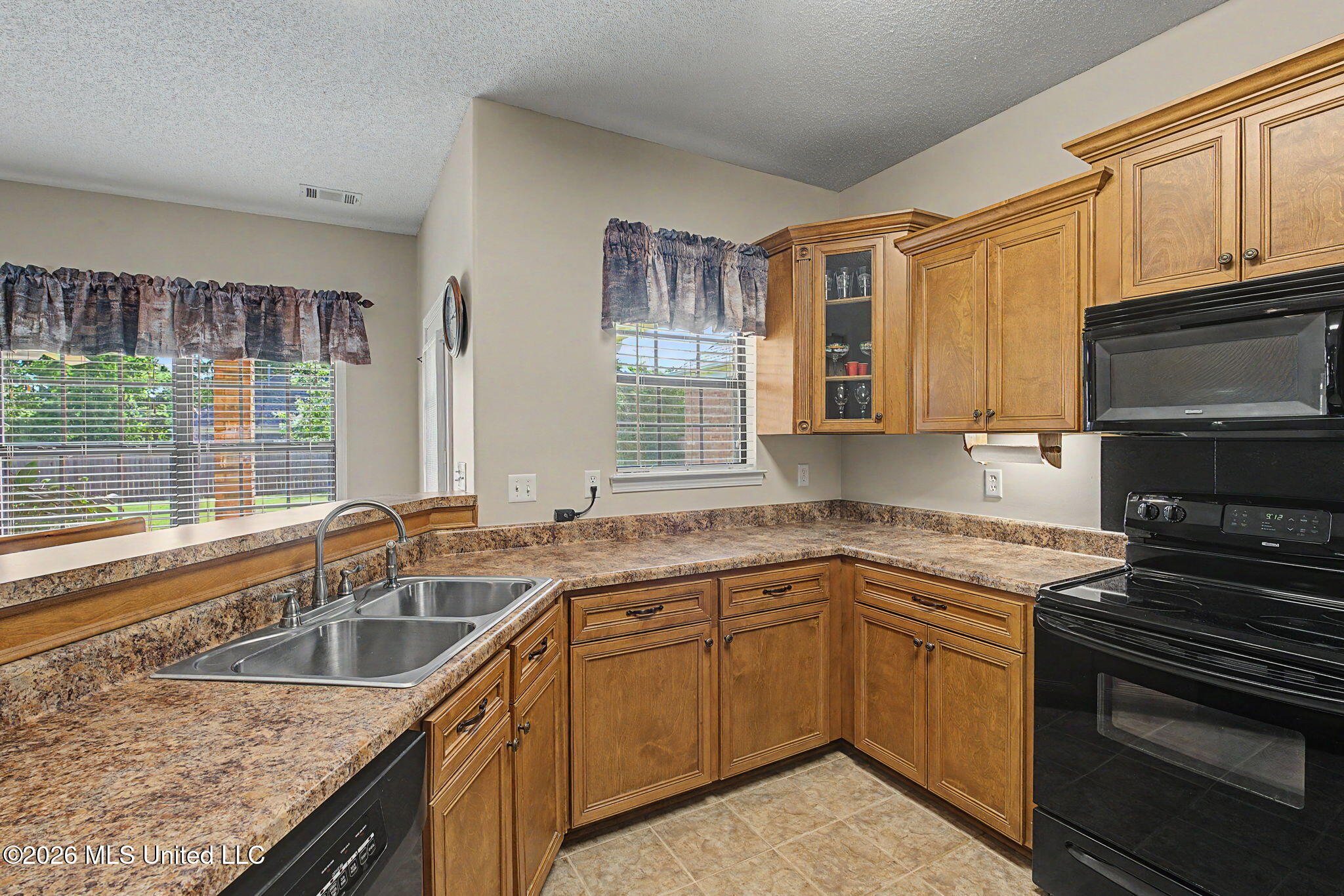 932 Gates Street Hernando, MS 38632 - Photo 18 of 54 Kitchen!
