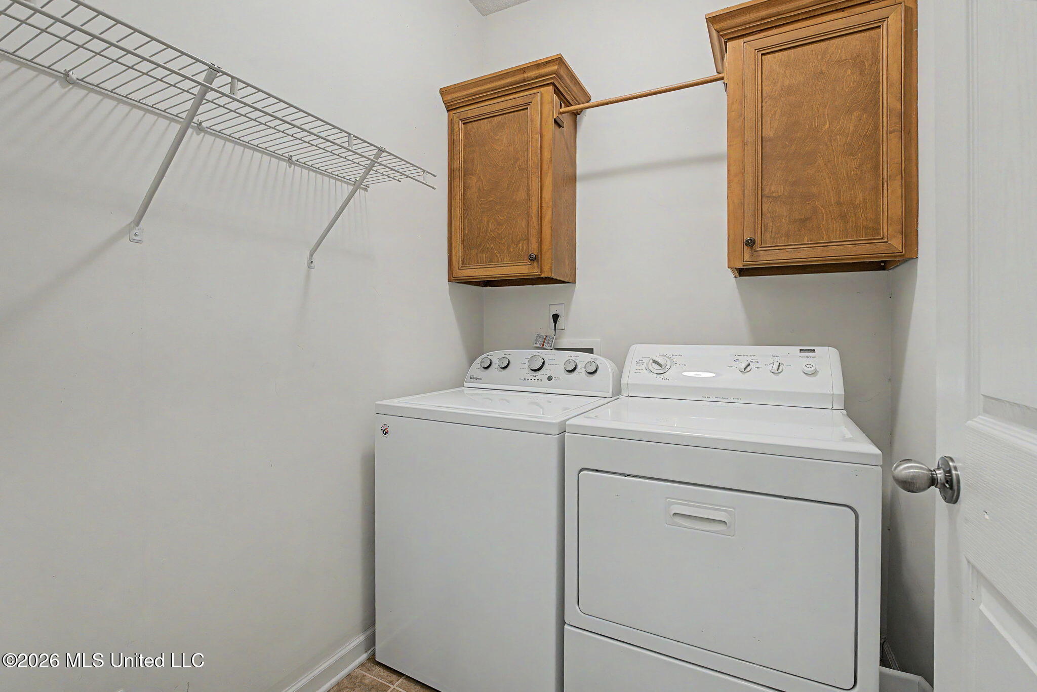 932 Gates Street Hernando, MS 38632 - Photo 21 of 54 Laundry room!