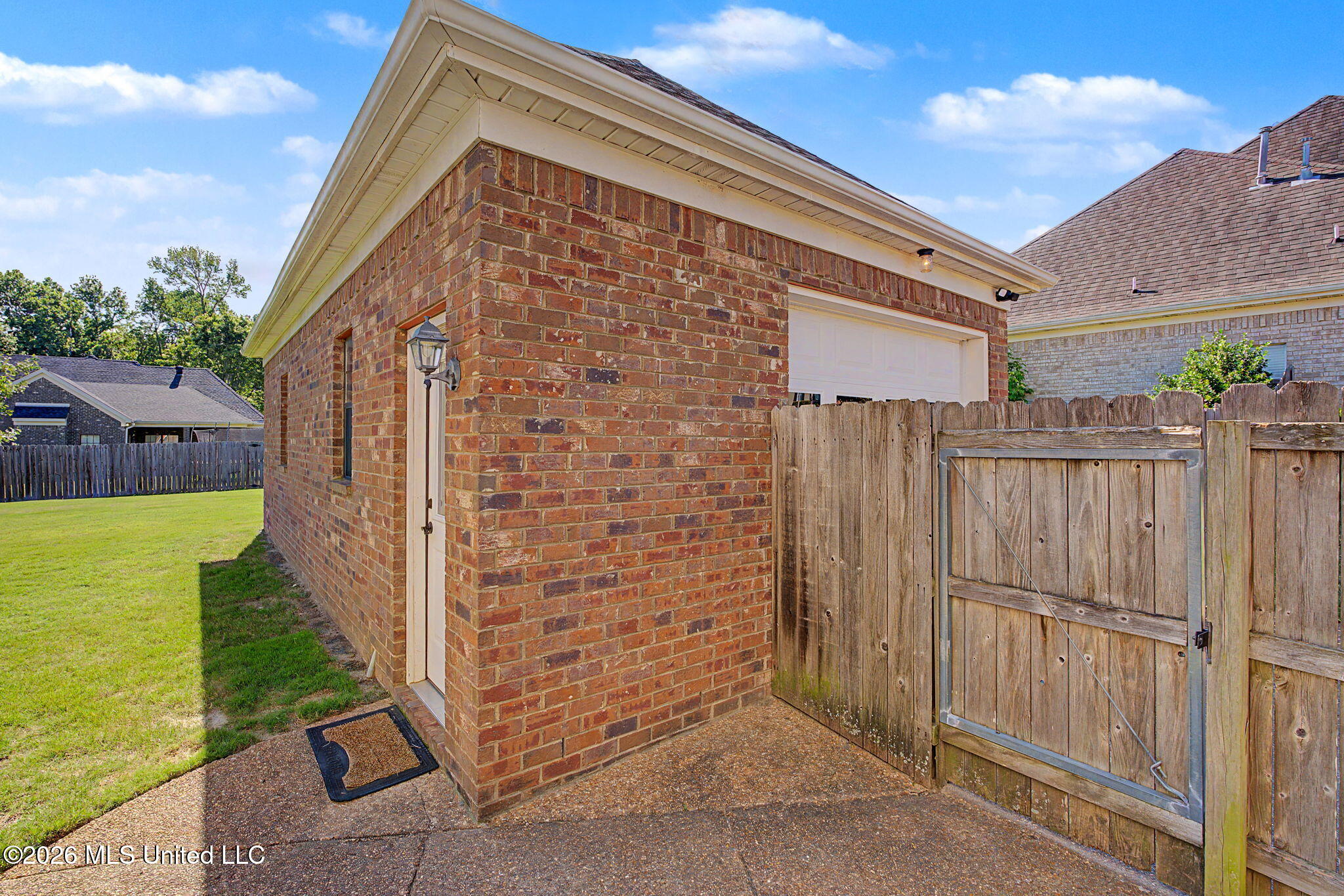 932 Gates Street Hernando, MS 38632 - Photo 6 of 54 detached shop!