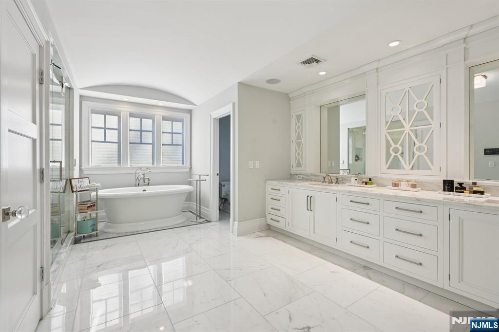 128 Birch Road Franklin Lakes, NJ 07417 - Photo 31 of 50