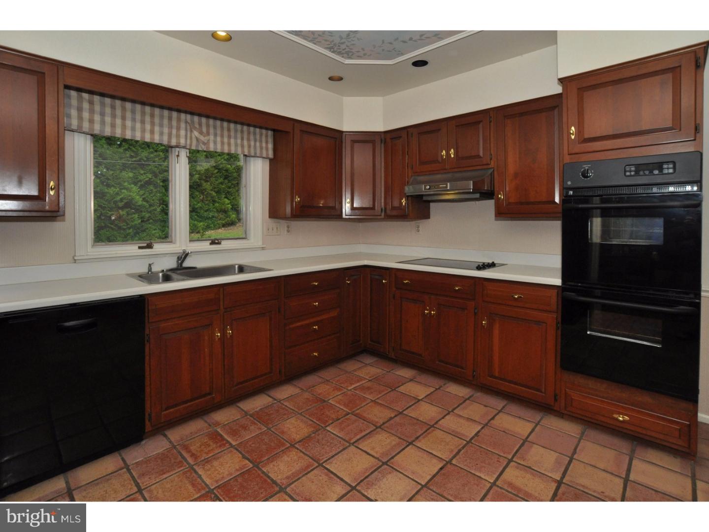 1280 Cox Road Jenkintown, PA 19046 - Photo 11 of 23 Kitchen