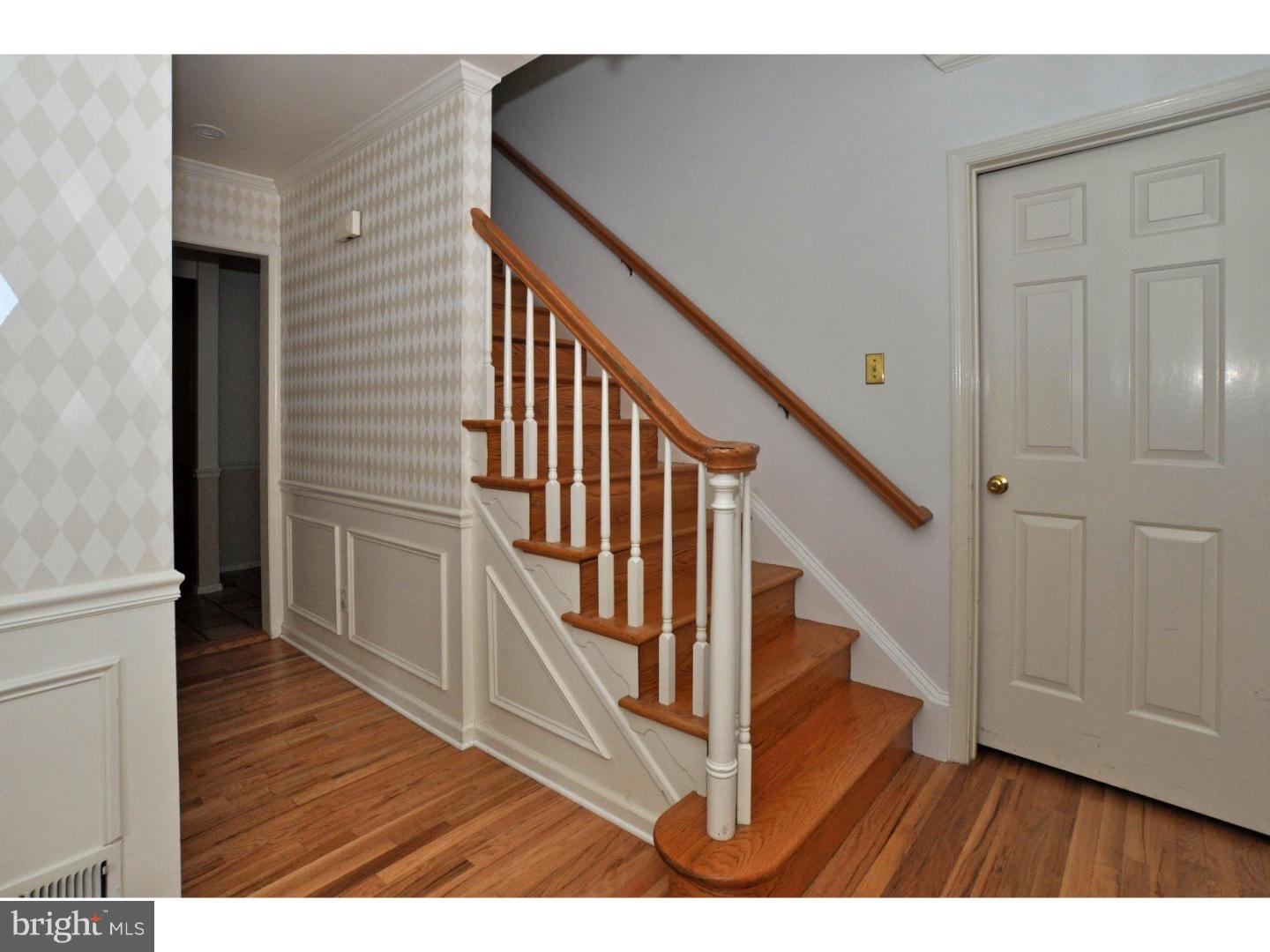 1280 Cox Road Jenkintown, PA 19046 - Photo 3 of 23 Foyer