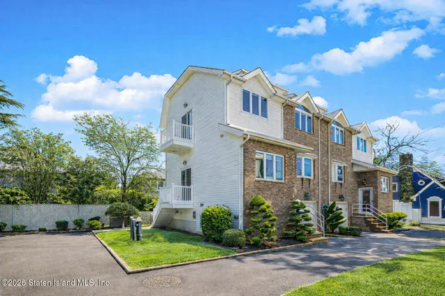 $769,900 | 21 Coral Court | Great Kills