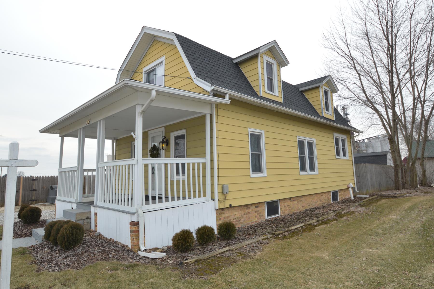 3025 Eme Road Arcola, IN 46704 - Photo 2 of 36