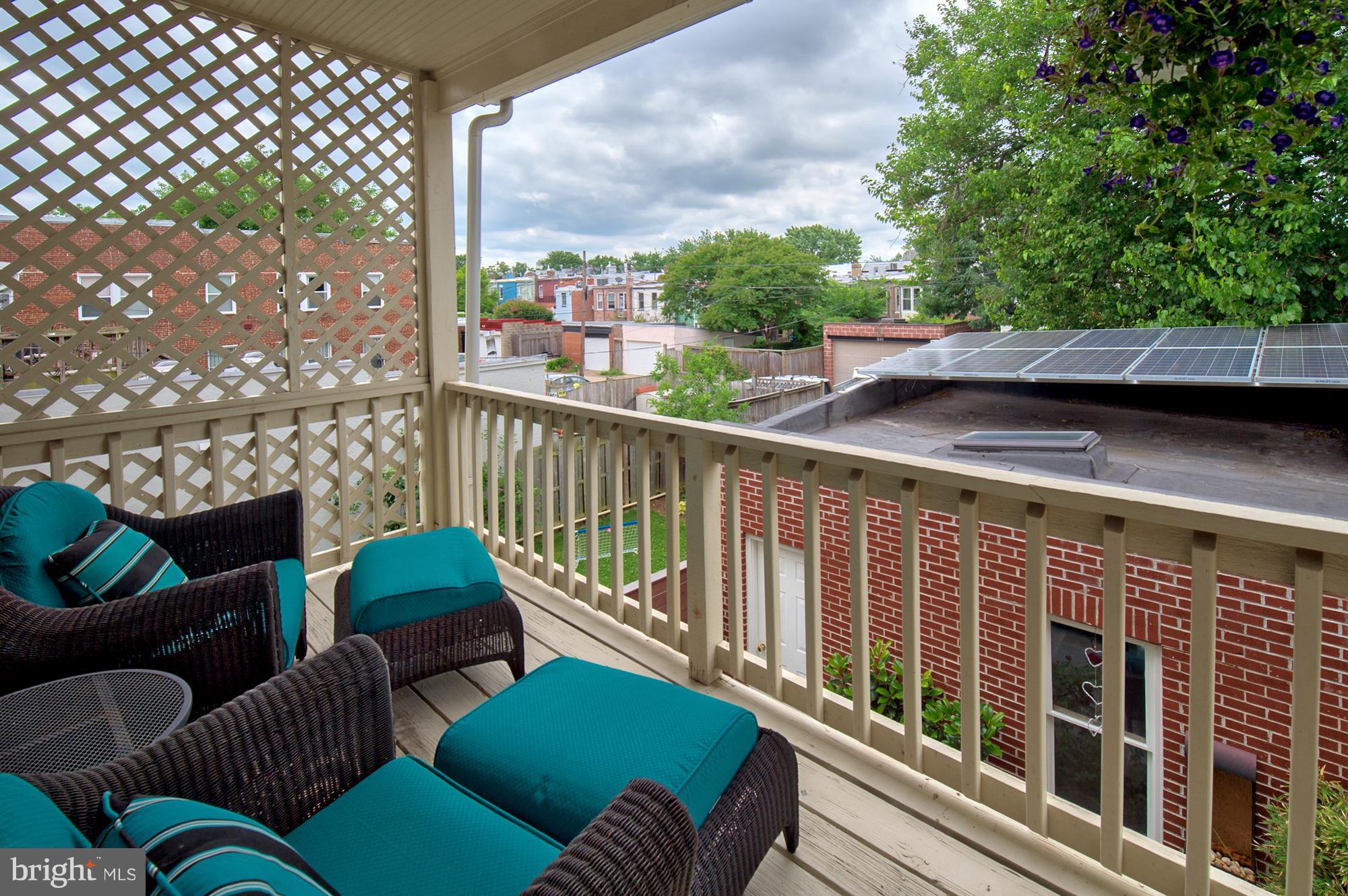 238 10th Street Northeast Washington, DC 20002 - Photo 25 of 30 a couple of cars parked in front of a building