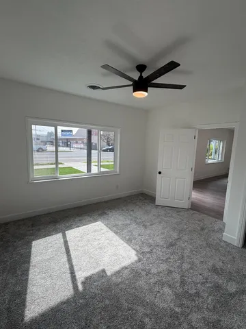 $329,000 | 122 East 11th Street, Hanford, CA 93230