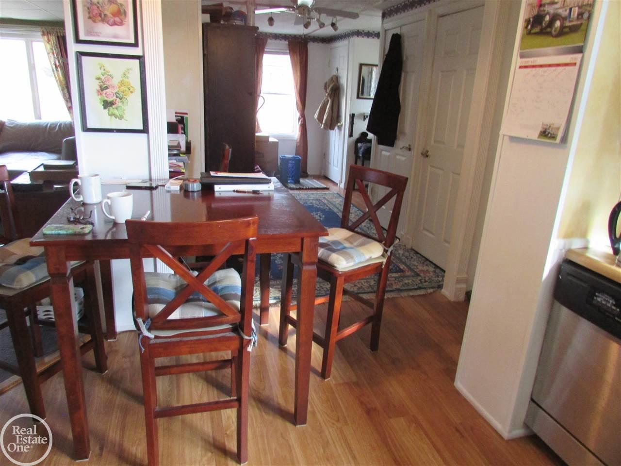 7472 North Road Fort Gratiot, MI 48059 - Photo 5 of 32