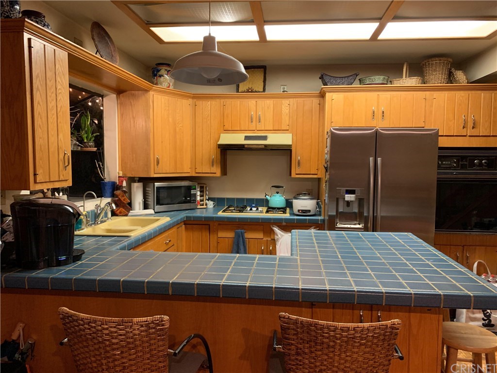 7626 Valmont Street Tujunga, CA 91042 - Photo 5 of 12