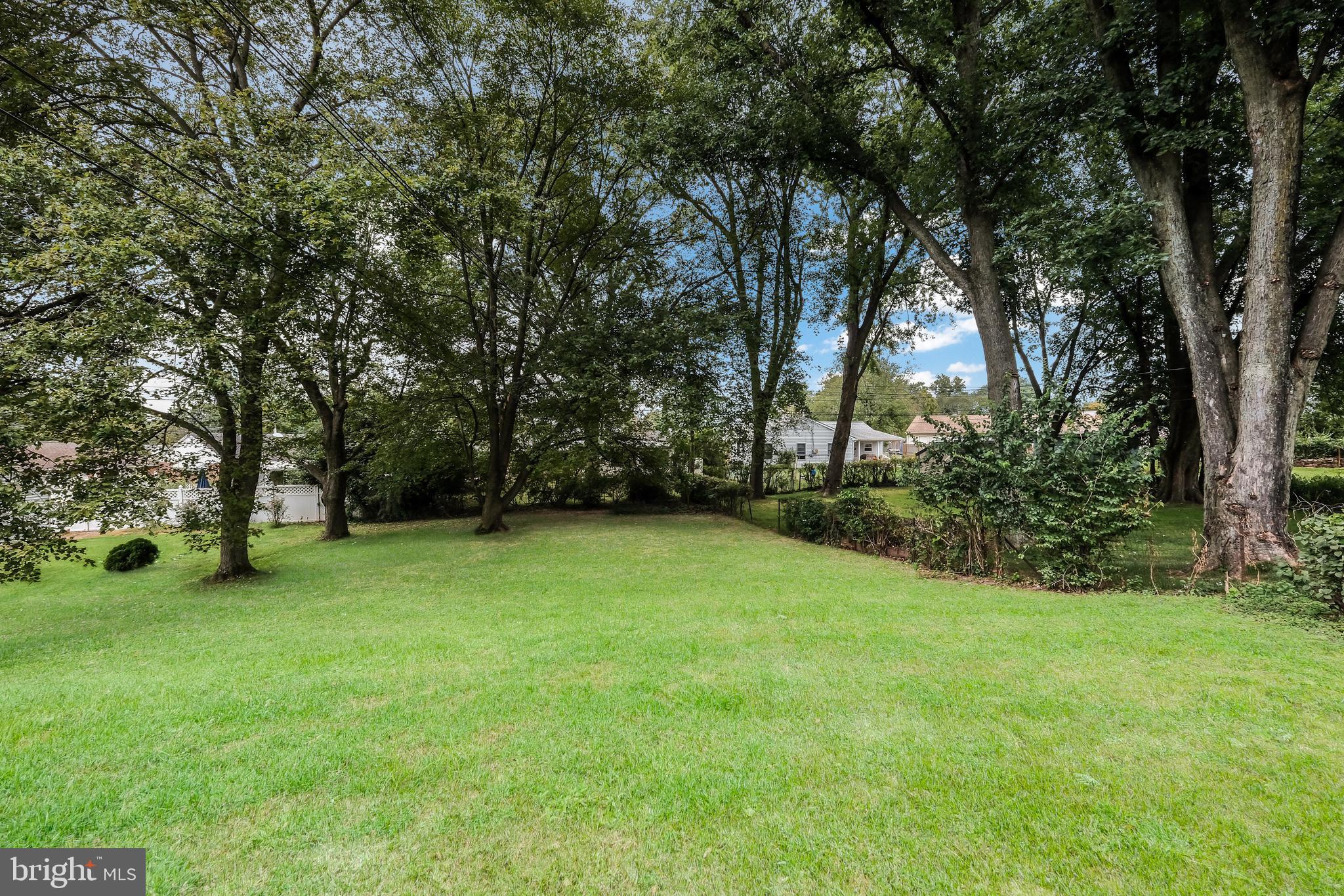 209 Bryans Road Norristown, PA 19401 - Photo 15 of 17 Spacious Backyard