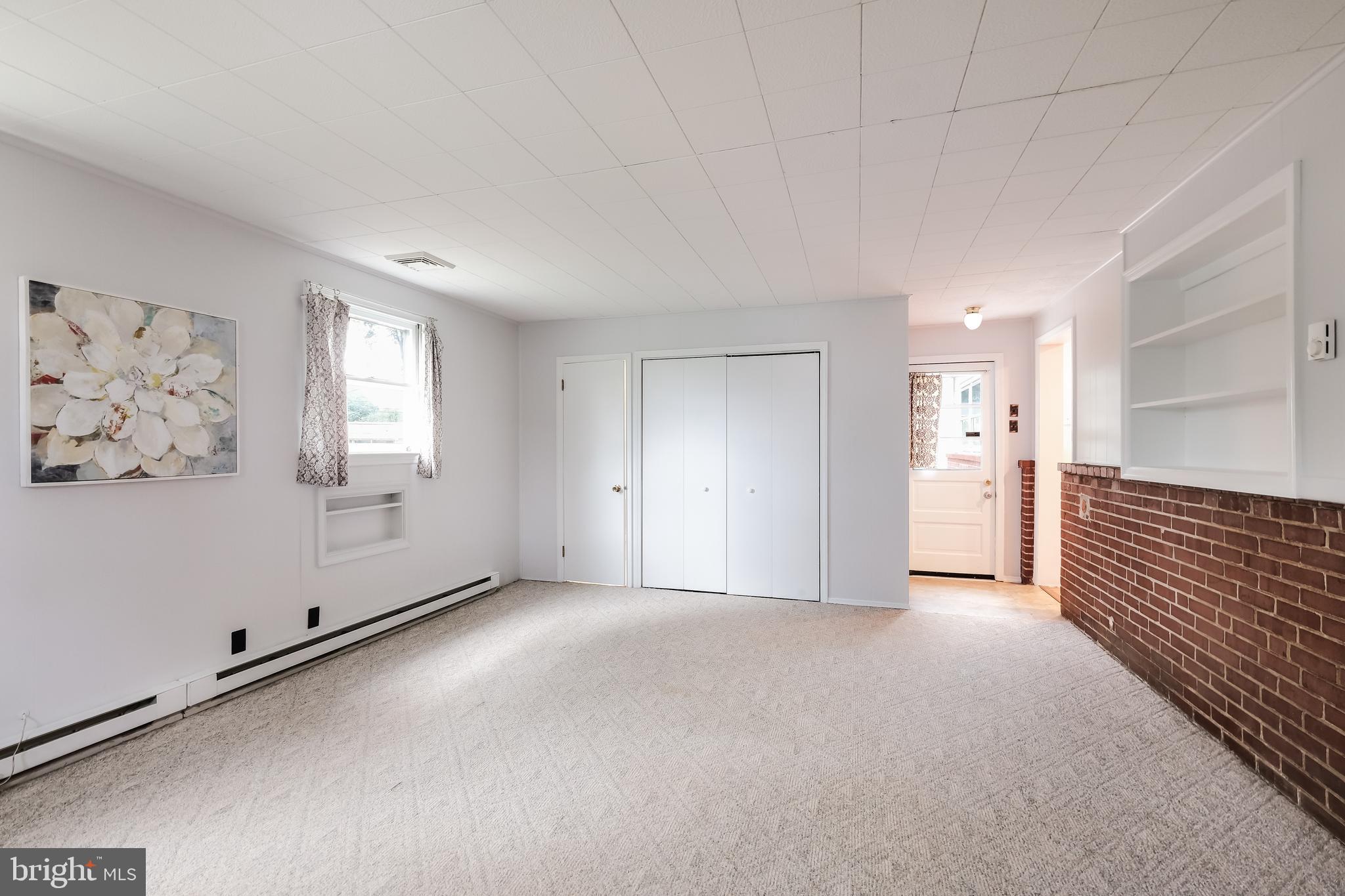 209 Bryans Road Norristown, PA 19401 - Photo 8 of 17 Family Room