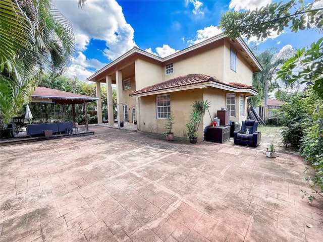$790,000 | 15757 Southwest 102nd Street, Miami, FL 33196