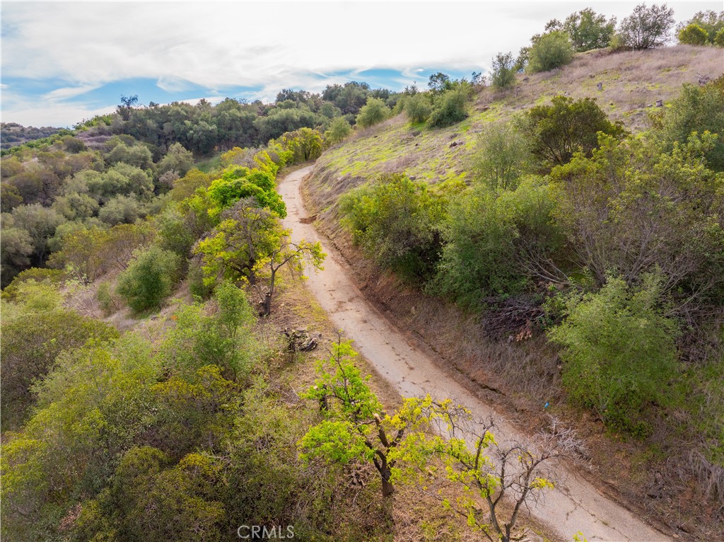 46121 Ave Tierra Temecula, CA 92590 - Photo 22 of 25 a view of a lake with mountains in the background