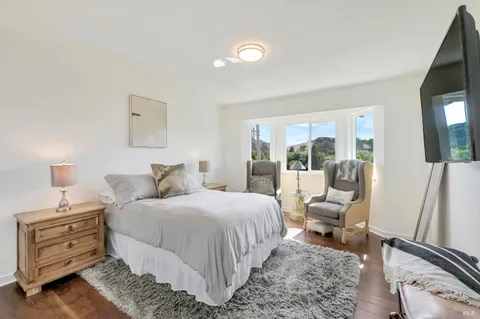 $1,395,000 | 1000 East Sunnyslope Road, Petaluma, CA 94952