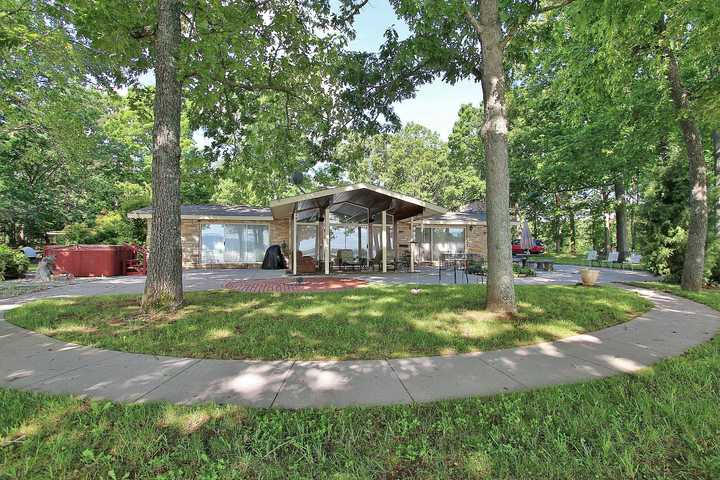 715 Tranquility Road Moneta, VA 24121 - Photo 40 of 64 38- Back of house