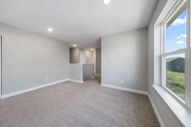 $384,990 | 993 Stone Creek Dr., Jordan, MN 55352