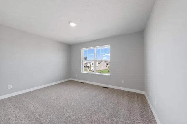 $384,990 | 993 Stone Creek Dr., Jordan, MN 55352