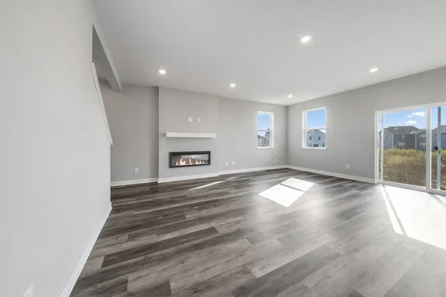 $384,990 | 993 Stone Creek Dr., Jordan, MN 55352