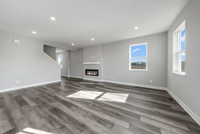 $384,990 | 993 Stone Creek Dr., Jordan, MN 55352