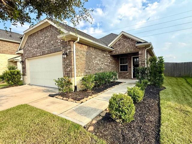 $2,000 | 31755 Wellington Pass, Fulshear, TX 77441