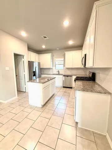 $2,000 | 31755 Wellington Pass, Fulshear, TX 77441