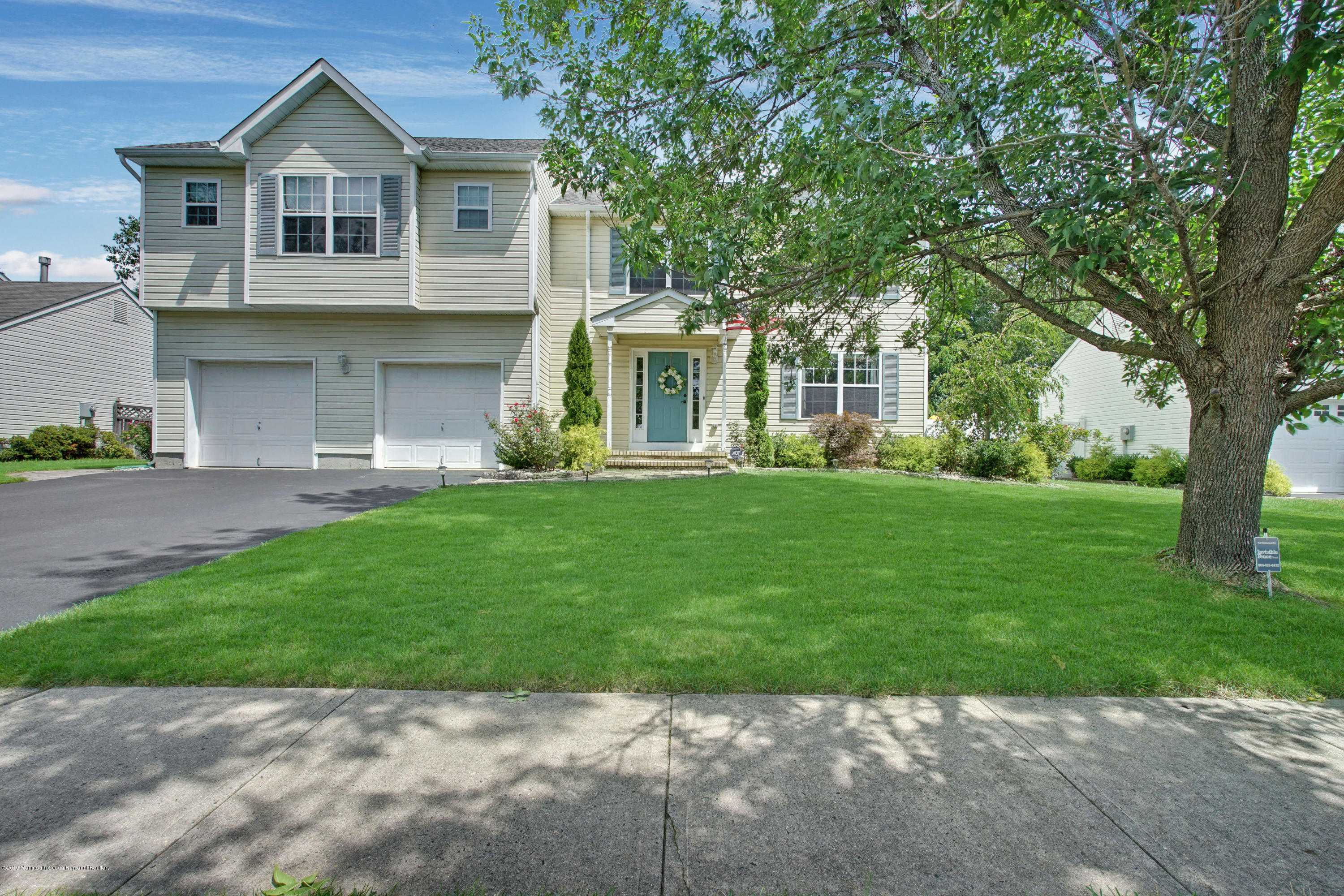 11 East Shenendoah Road Howell, NJ 07731 - Photo 1 of 42 001_dsc07377-dsc07381_1