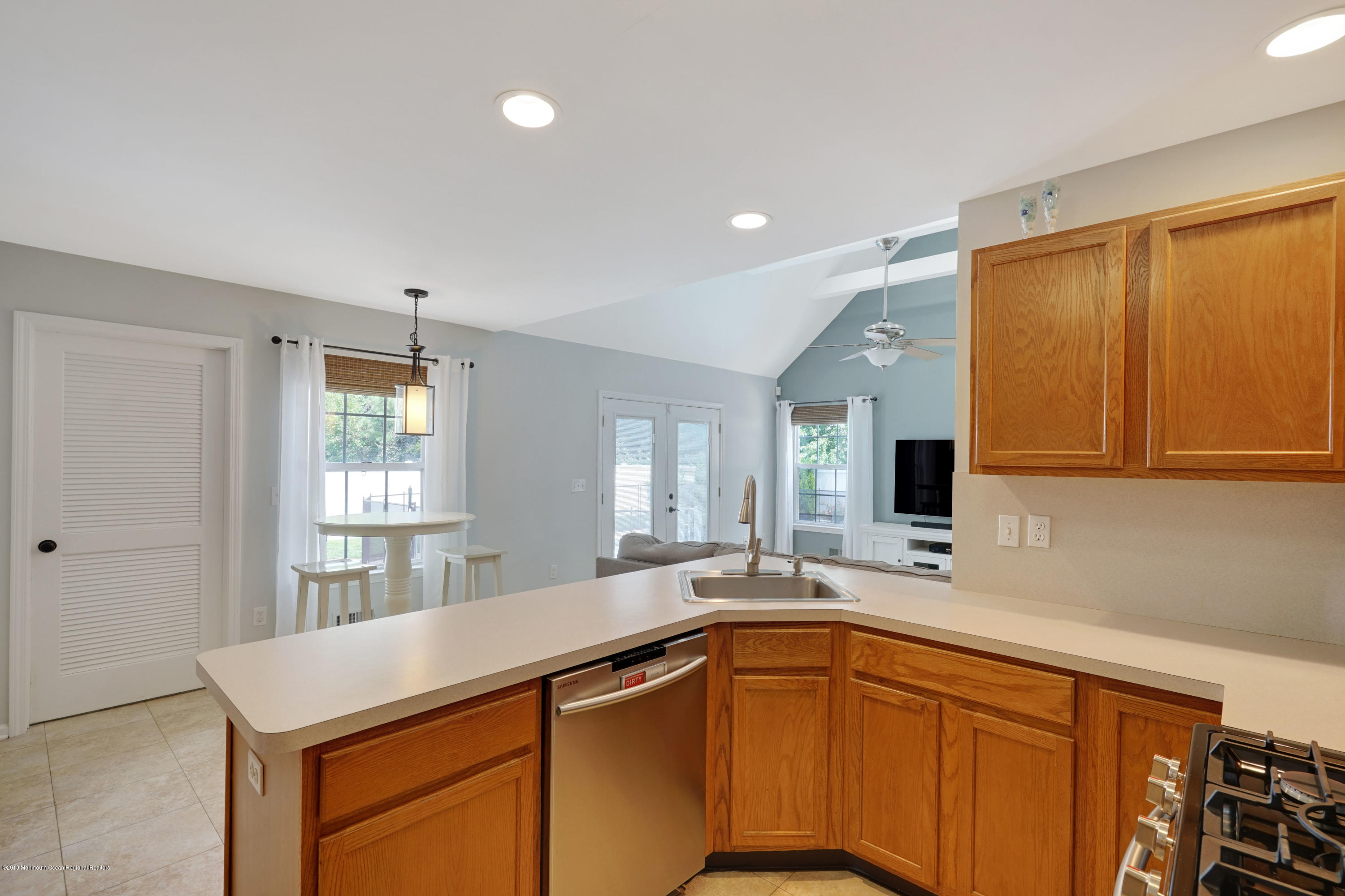 11 East Shenendoah Road Howell, NJ 07731 - Photo 12 of 42 014_dsc07132-dsc07136