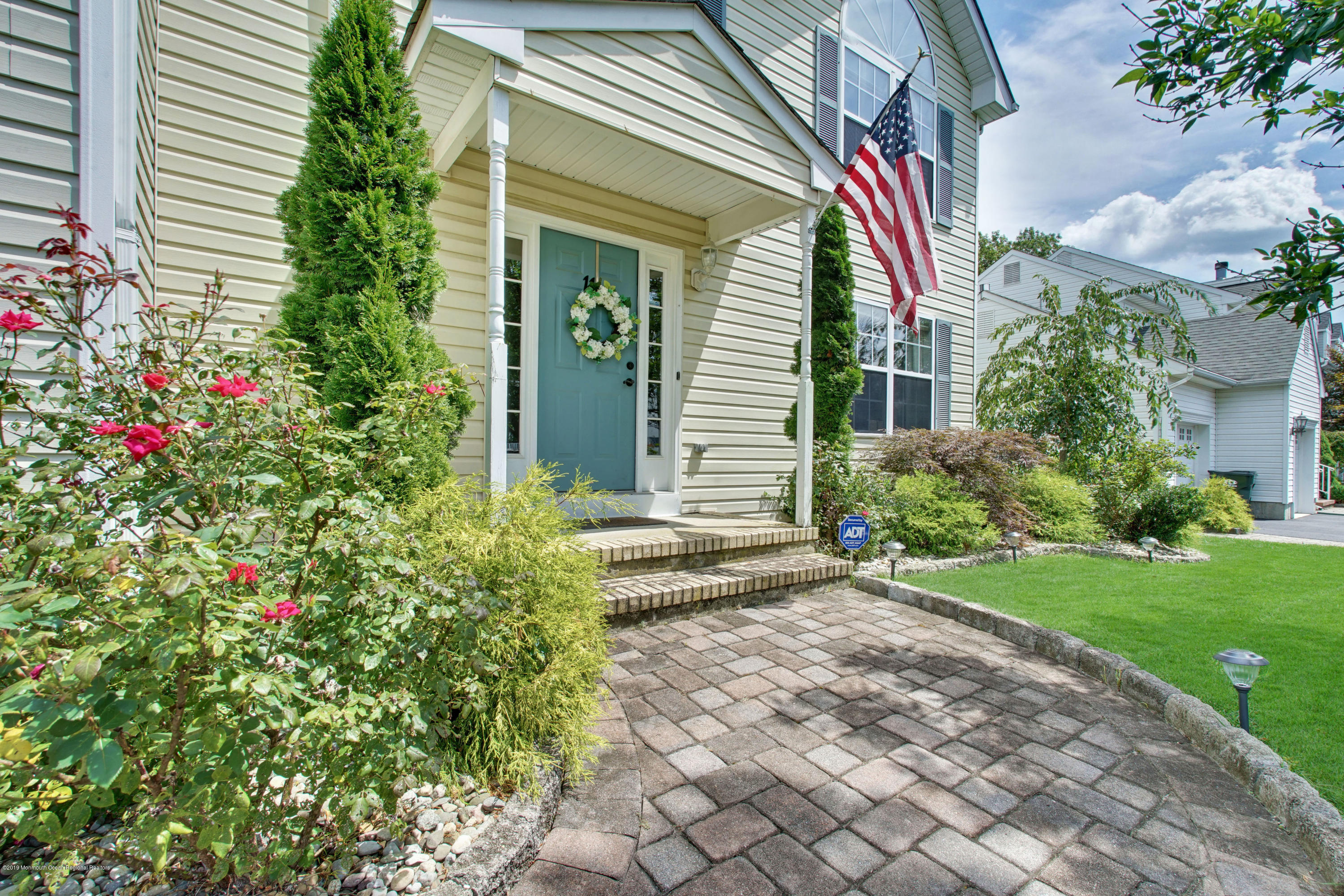 11 East Shenendoah Road Howell, NJ 07731 - Photo 3 of 42 004_dsc07352-dsc07356_1