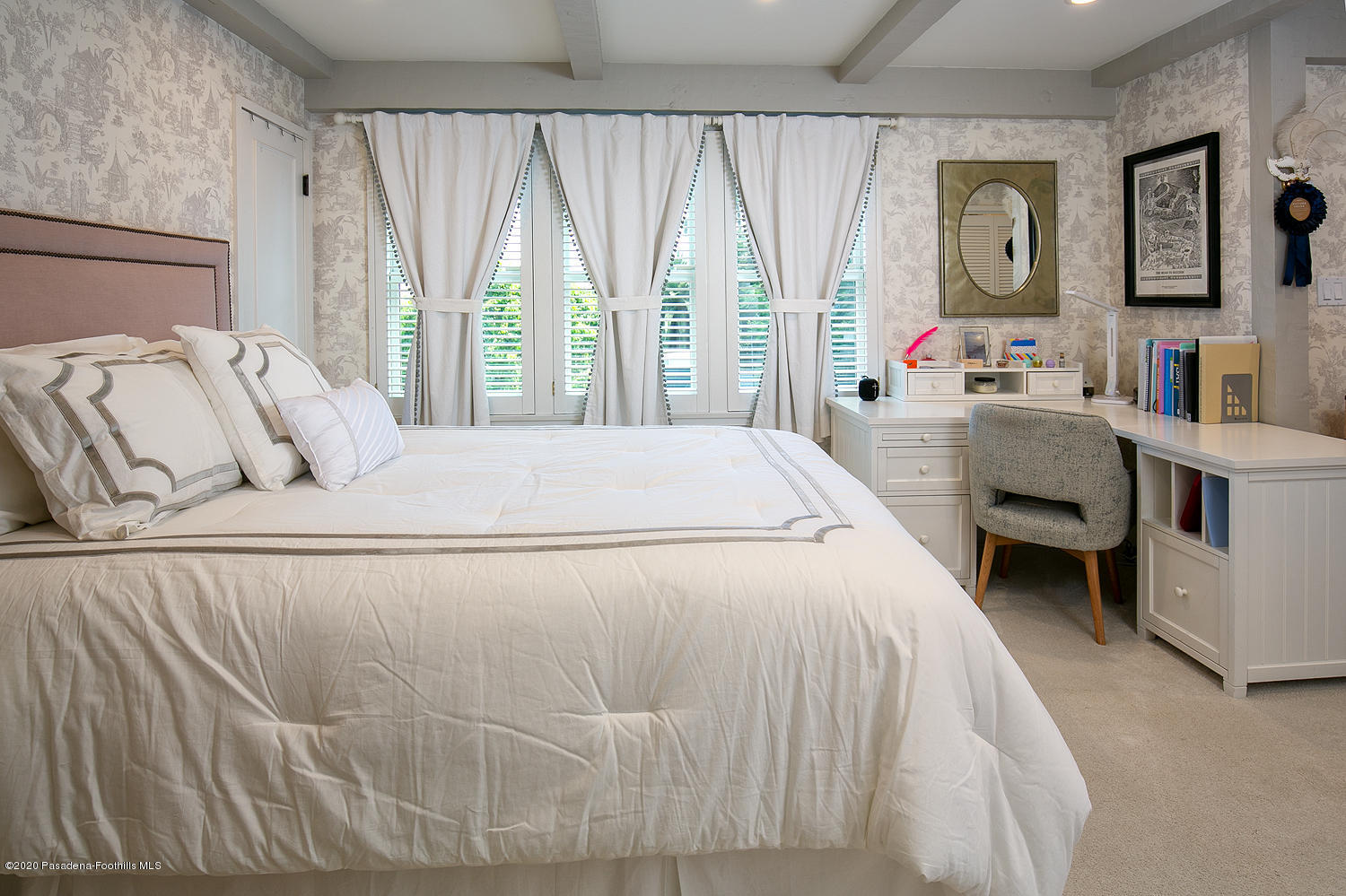 260 Hillside Road South Pasadena, CA 91030 - Photo 24 of 41 a bedroom with a bed and a window