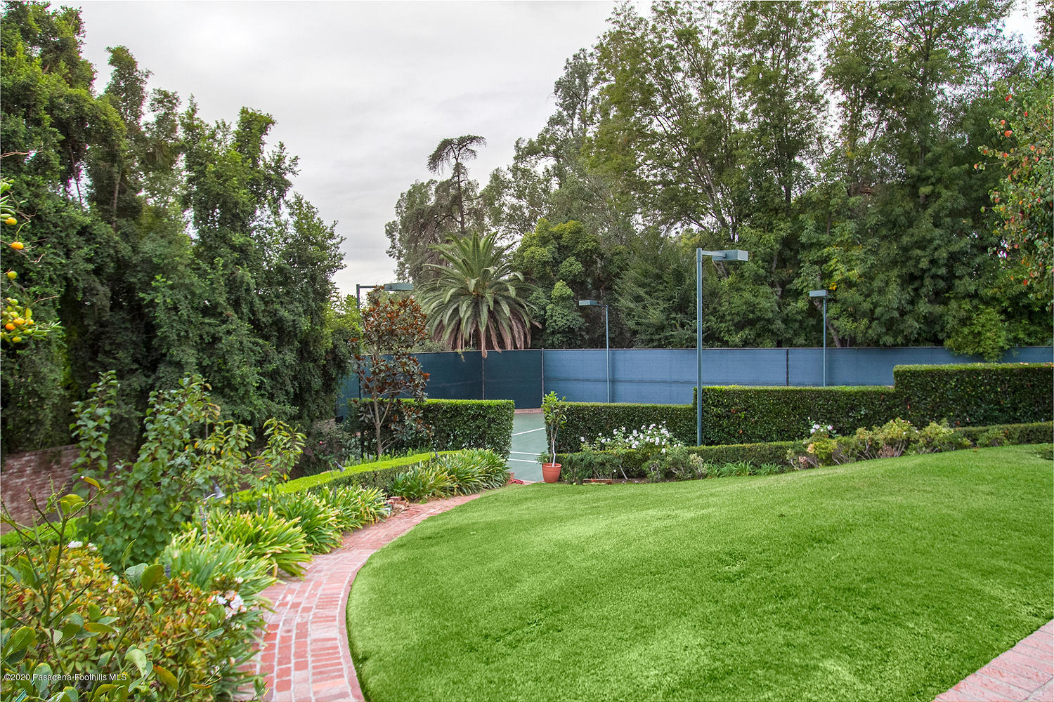 260 Hillside Road South Pasadena, CA 91030 - Photo 33 of 41 a view of yard with green space