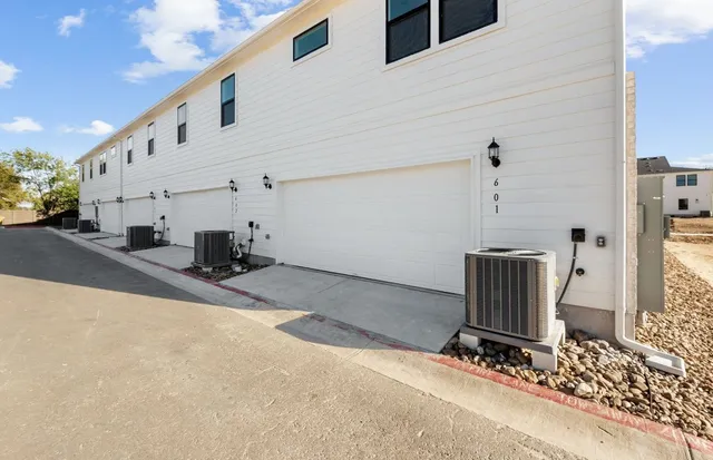 $399,900 | 1280 East Main Street, Unit 601, Round Rock, TX 78664