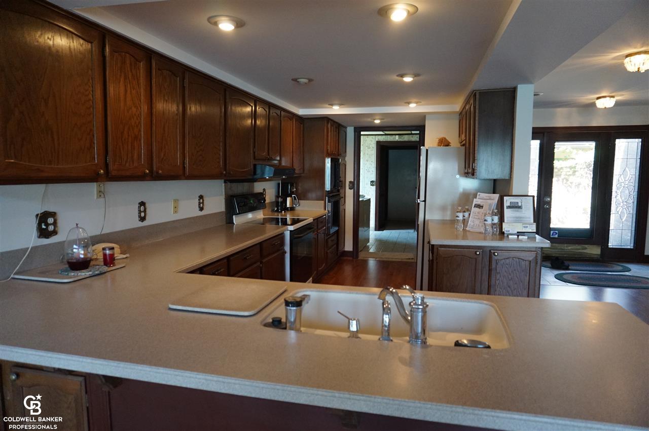 1311 North River Road St. Clair, MI 48079 - Photo 17 of 30 31332159-16.JPG